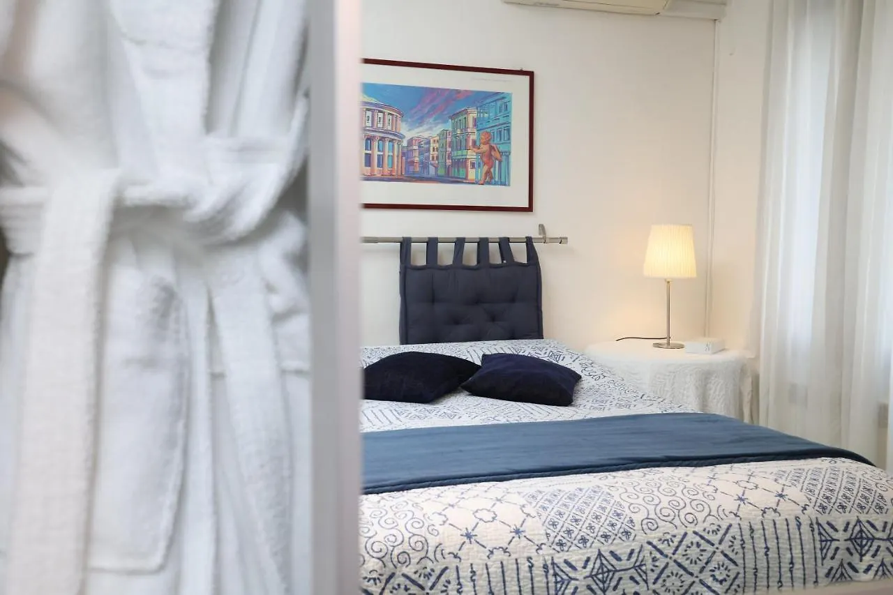 Venice Heaven Apartments San Marco 1 & 2, The Elegant Residence A Stone S Throw From St Mark S Square Italy