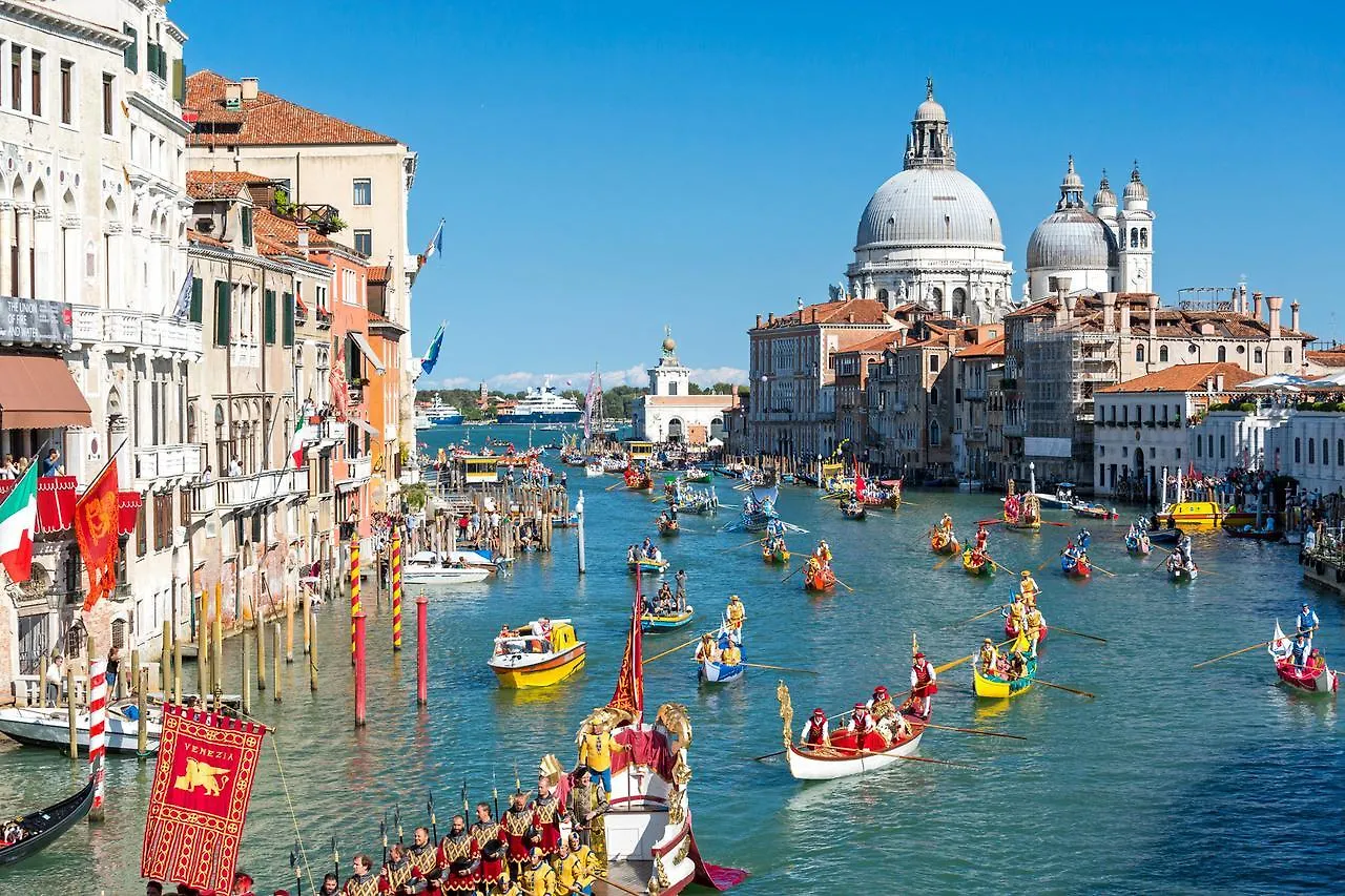 Venice Heaven Apartments San Marco 1 & 2, The Elegant Residence A Stone S Throw From St Mark S Square Italy