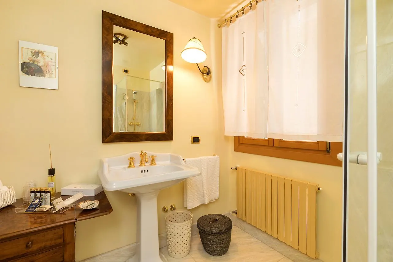 Venice Heaven Apartments San Marco 1 & 2, The Elegant Residence A Stone S Throw From St Mark S Square Italy